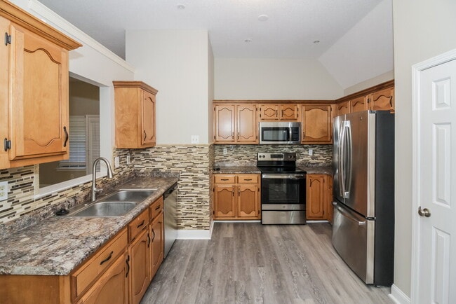 Foto del edificio - 8457 Regal Bend Dr