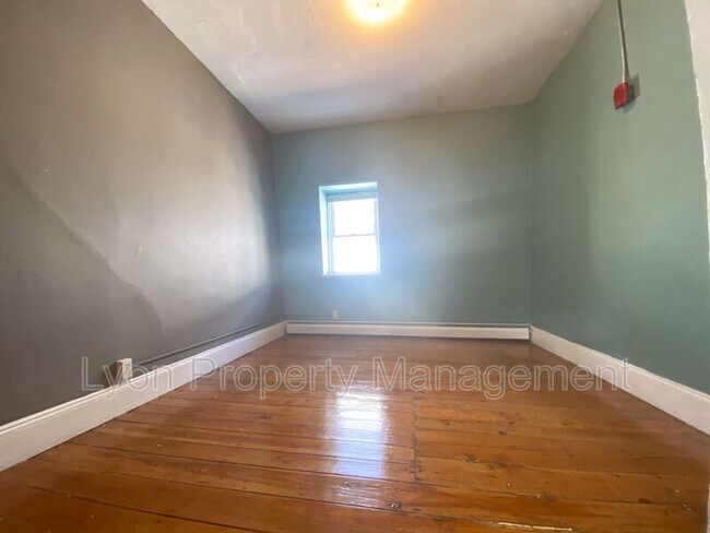 Foto del edificio - 124 Vinton St