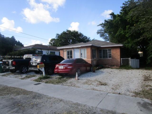 Foto del edificio - 1319 NW 68th St