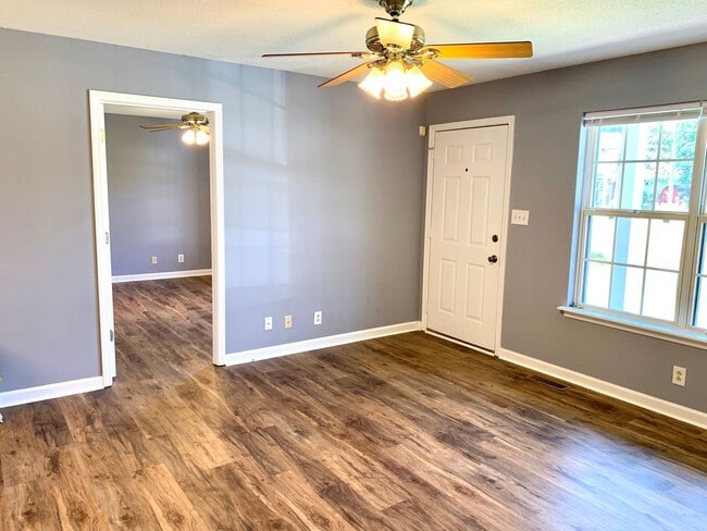 Building Photo - 740 Carmack Ct