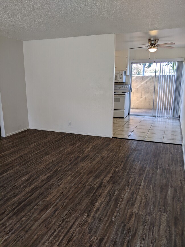 Planta abierta - 3334 N Fruit Ave