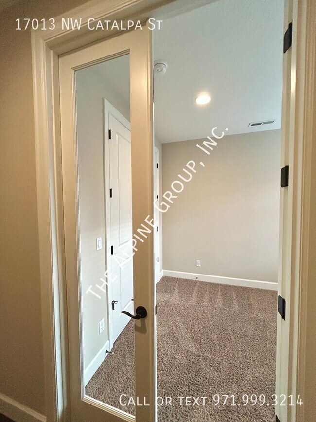 Foto del edificio - Stunning 6 bed in Bethany!