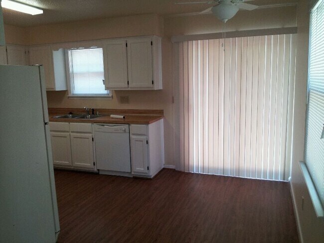 Foto del edificio - 301 SW 7th St