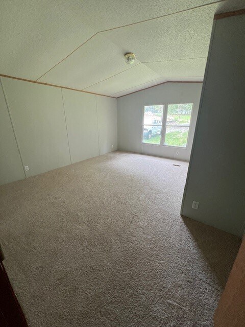 Foto del edificio - 35 Virginia Dr