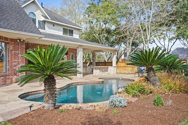 Building Photo - 6403 Middlelake Ct