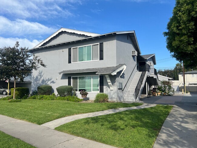 Building Photo - 10761 Palma Vista Ave
