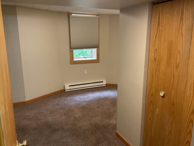 Building Photo - 2097 Fairmount Ave
