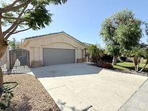 Building Photo - 31795 Avenida Del Yermo