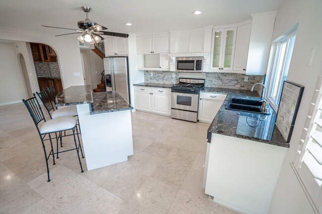 Building Photo - COMING SOON! 3 Bedroom Home for Rent in Va...
