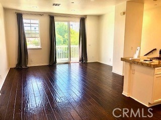 Building Photo - 628 Silk Tree