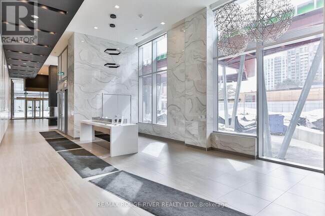 Photo du bâtiment - 5180 Yonge St