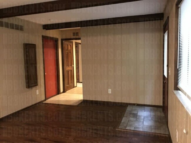 Building Photo - 1300 Parkway Ct 4BR/2.5BA (Fairfield)