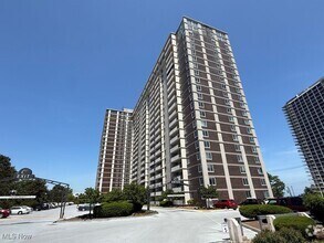Building Photo - 12900 Lake Ave