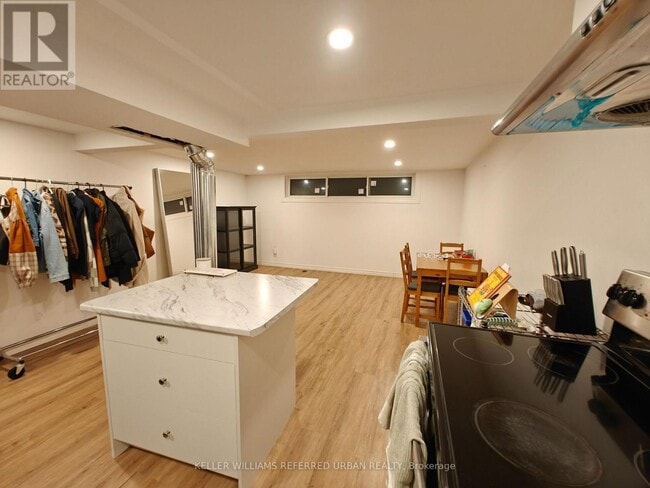 Building Photo - 67 Fortrose Crescent