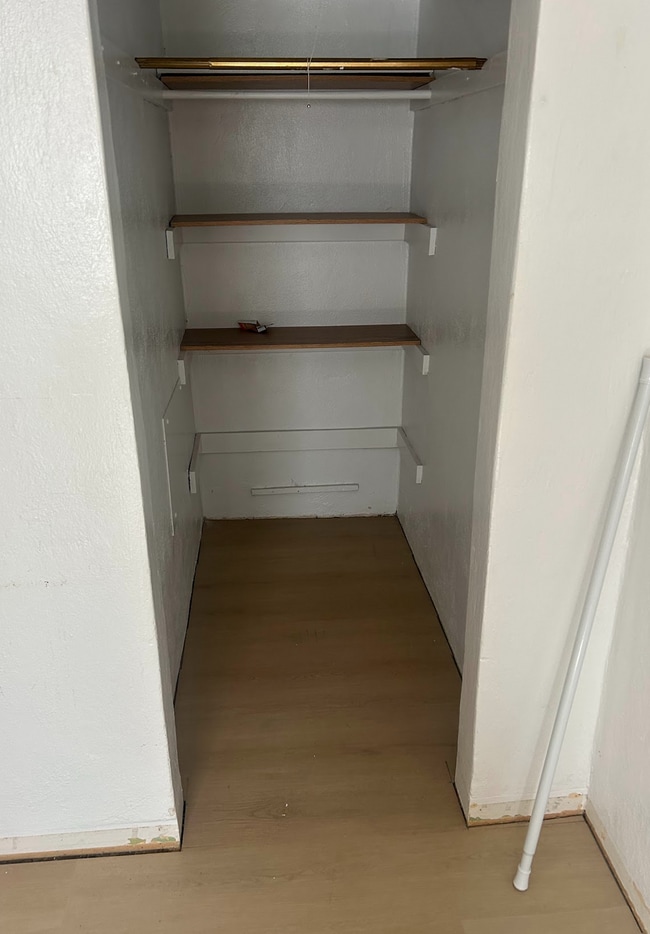 Building Photo - 418 W 13th St