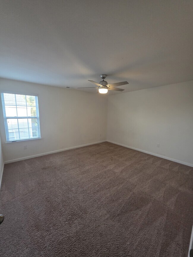 Building Photo - 536 Botanical Ct