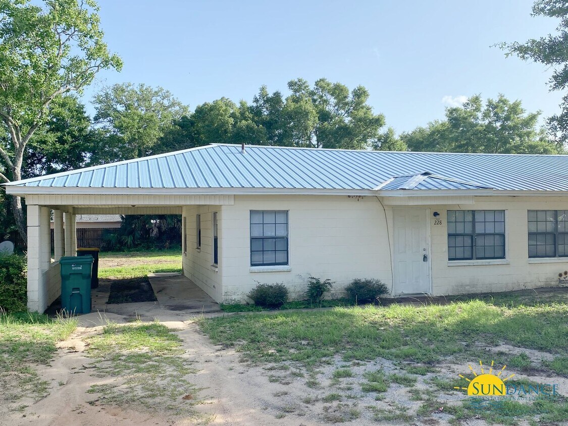 Foto principal - Nice 2 Bedroom Duplex in Fort Walton