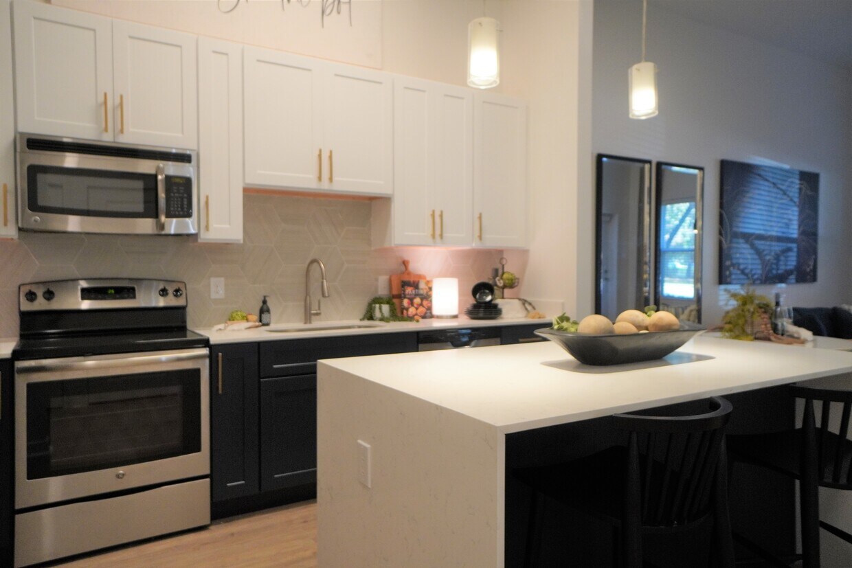 Midtown 205 Apartments 205 S Kings Dr Charlotte, NC