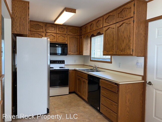 Building Photo - 3 br, 2 bath House - 119 9th Ave E