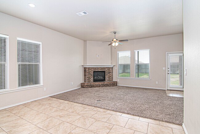 Building Photo - 6715 Yellow Rose Ct
