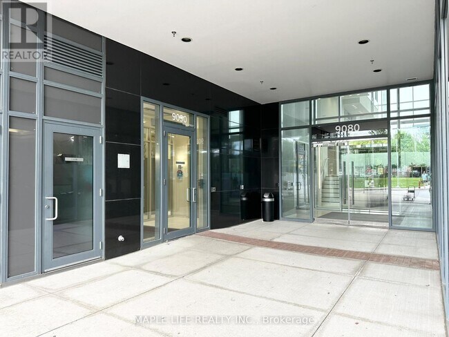 Photo du bâtiment - 9090 Yonge St