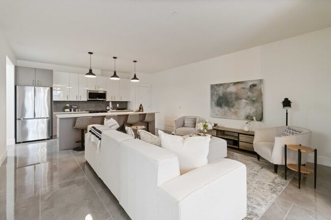 Building Photo - 1414 Main St