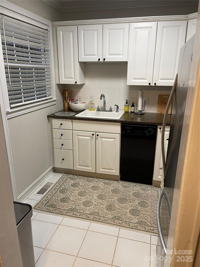 Foto del edificio - 2911 Westfield Rd