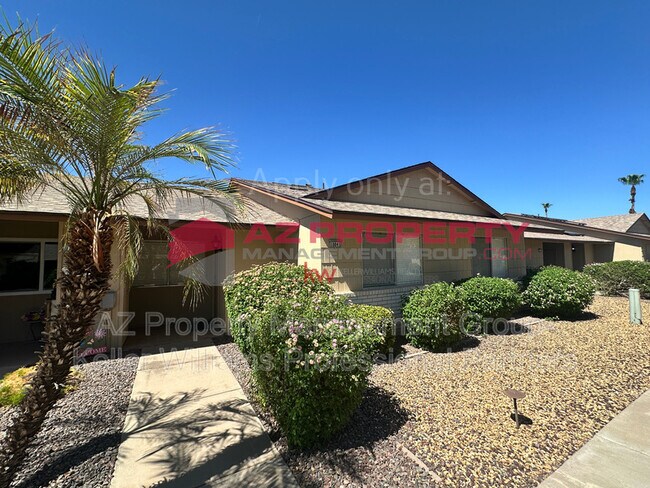 Foto del edificio - 18841 N Palomar Dr