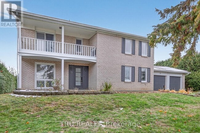 Building Photo - 12 Apache Crescent