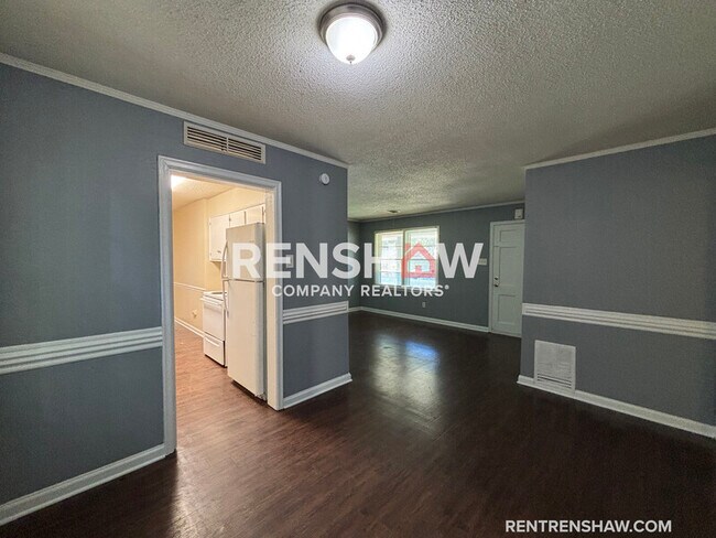 Foto del edificio - 4525 Dunn Ave