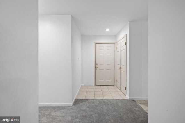 Foto del edificio - 7713 Lafayette Forest Dr