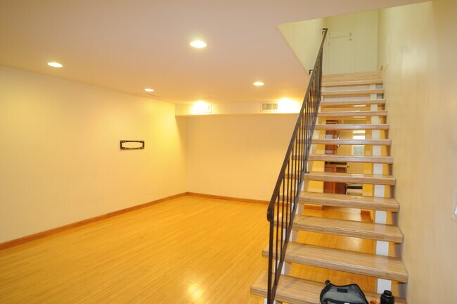 Living Room / Stairs - 605 N Kings Rd