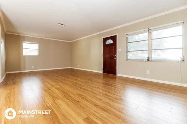 Building Photo - 10959 109th Ln N