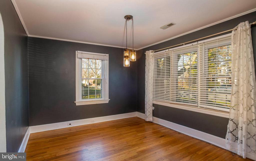 Foto principal - 304 Elm Ave