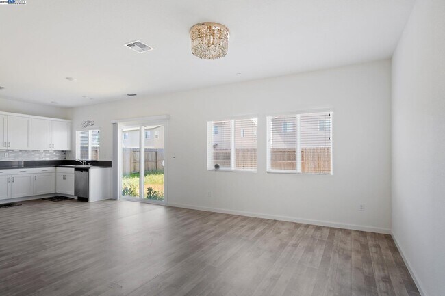 Building Photo - 1491 Dorona Ln