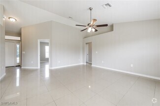 Building Photo - 404 Willowbrook Dr