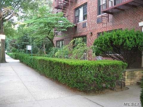 Foto del edificio - 76-26-76113 113th St