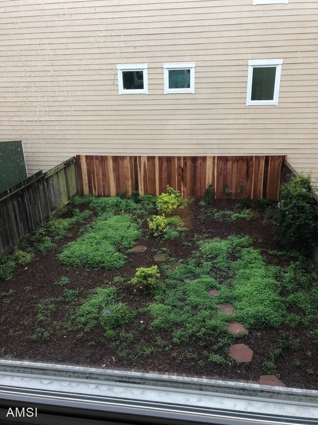 Building Photo - 2 br, 1 bath House - 1545 Balboa