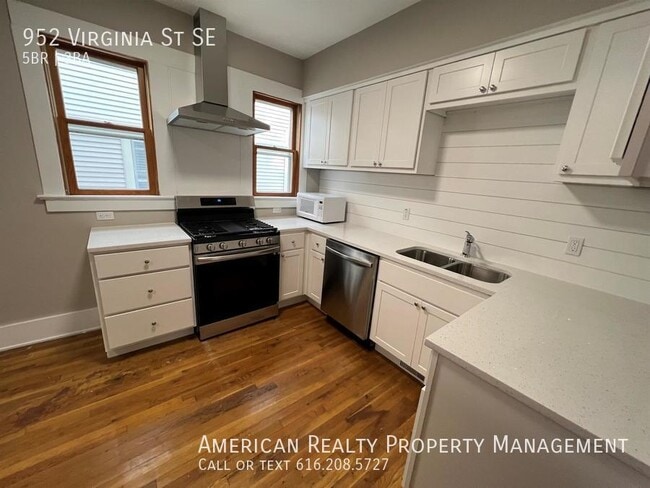 Foto del edificio - 952 Virginia St SE