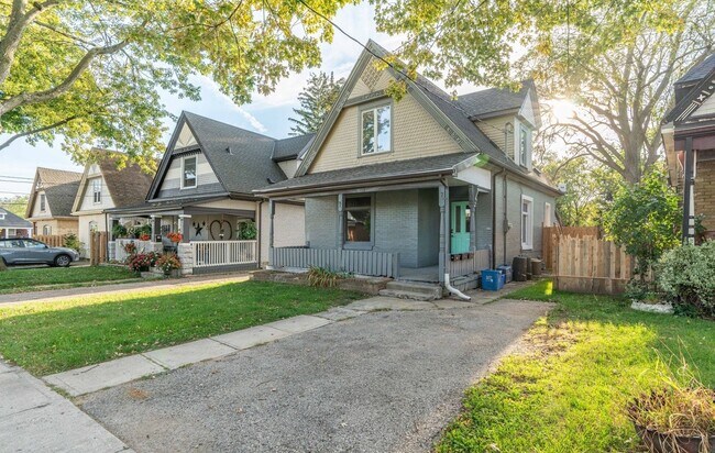 Photo du bâtiment - 7 Marmora St