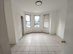 Building Photo - 4530 Hudson Ave