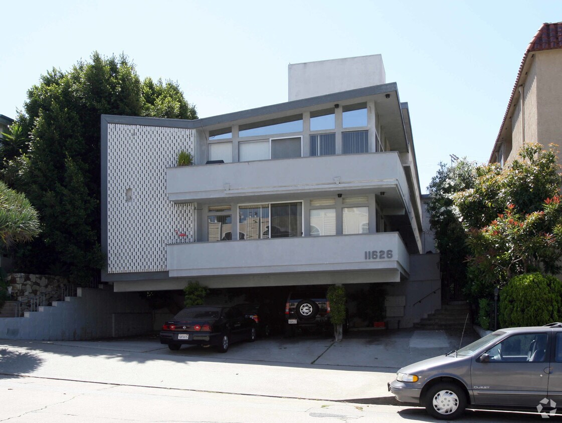 Primary Photo - 11626 Gorham Ave