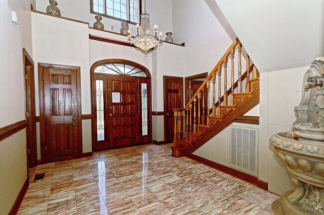 Foto del edificio - 10121 Balmoral Cir