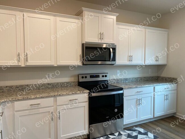 Foto del edificio - 16998 Edwards Rd