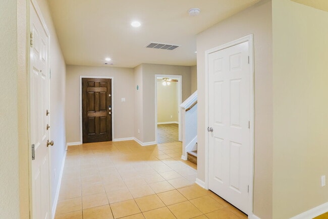 Building Photo - 8011 Bunch Grass Ln