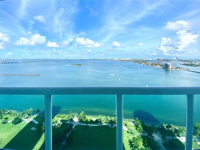 Foto del edificio - 1800 N Bayshore Dr