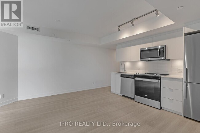 Building Photo - 30-630 Tretti Wy