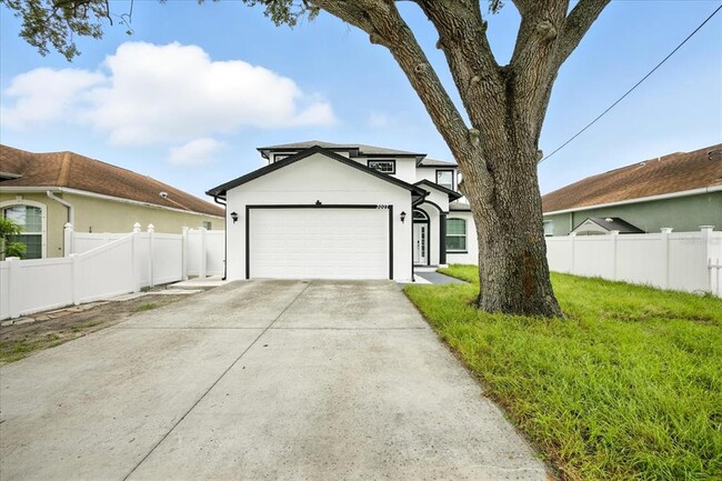 Building Photo - 3007 W Haya St