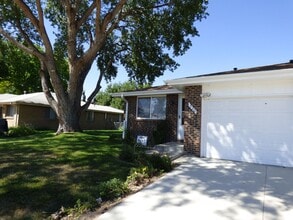 Building Photo - 918-920 Kelly Pl
