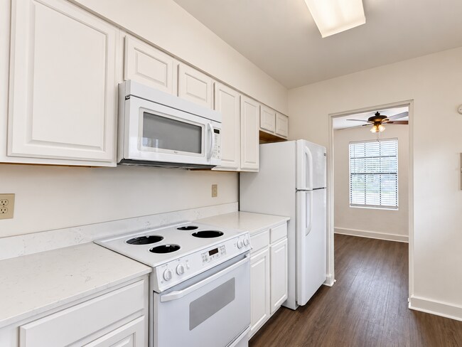 Photo - 2959-3009 Greenwood Drive Apartment
